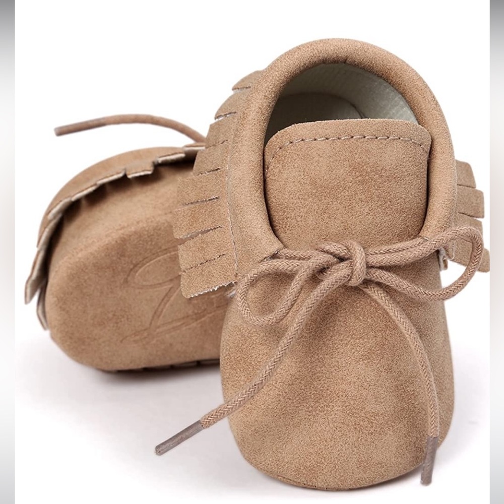 NWOT Baby girls / baby boys unisex tan tassel suede tie moccasins shoes - Picture 2 of 6